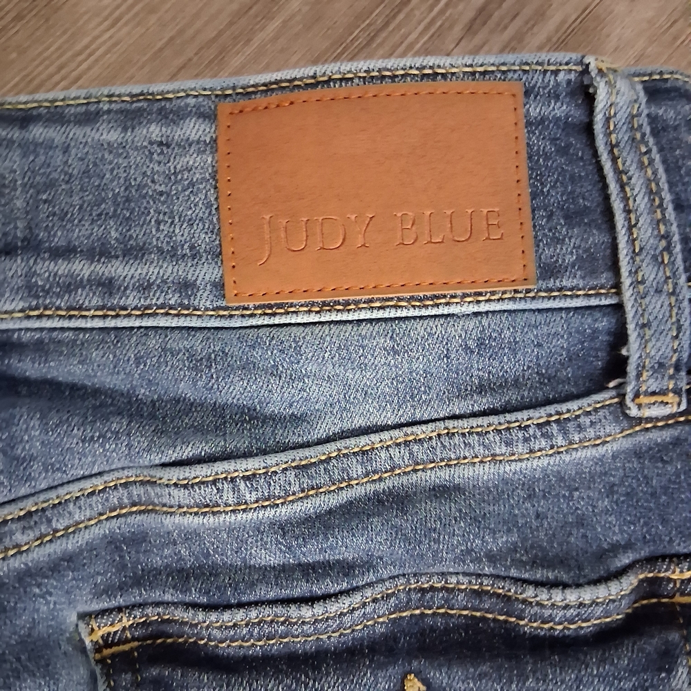 Judy Blue Women's Flare Jeans - Picture 5 of 7